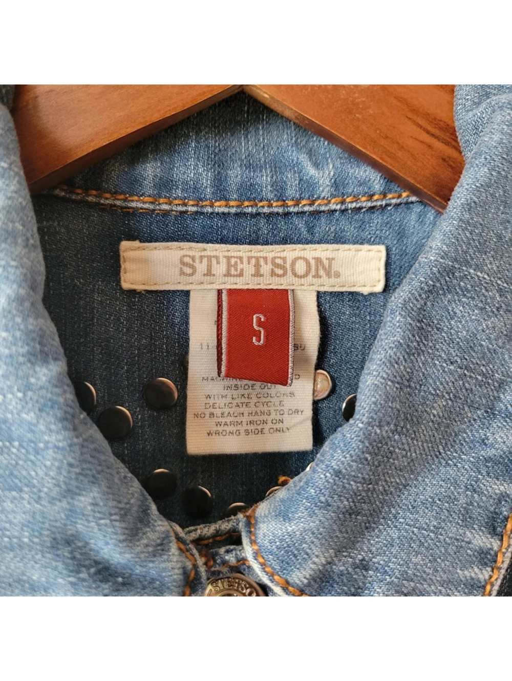 Stetson Studded Denim Jacket Womens Small Blue Button Pockets Country Western - Picture 6 of 14